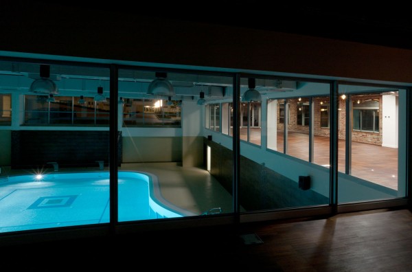 Fitness M�yn - basen noc�